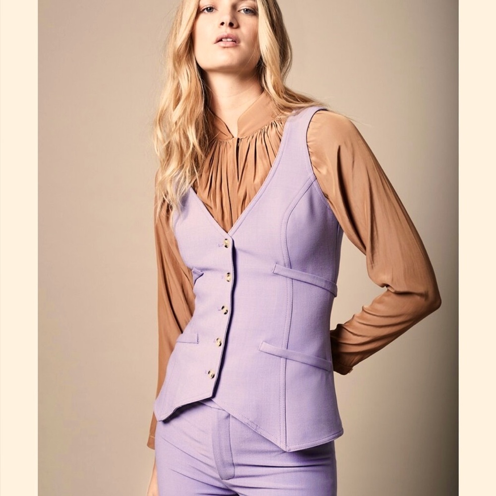 New SMYTHE Waistcoat - Vest - lavender with button down Size 4